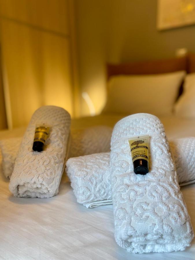 Luxury Suite 10' From The Center Афіни Екстер'єр фото